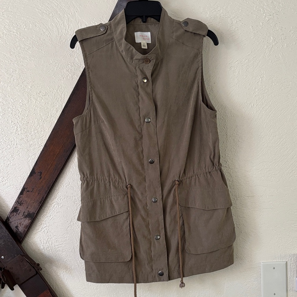 Military style utility vest
